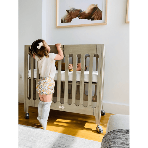 Mini top gray crib